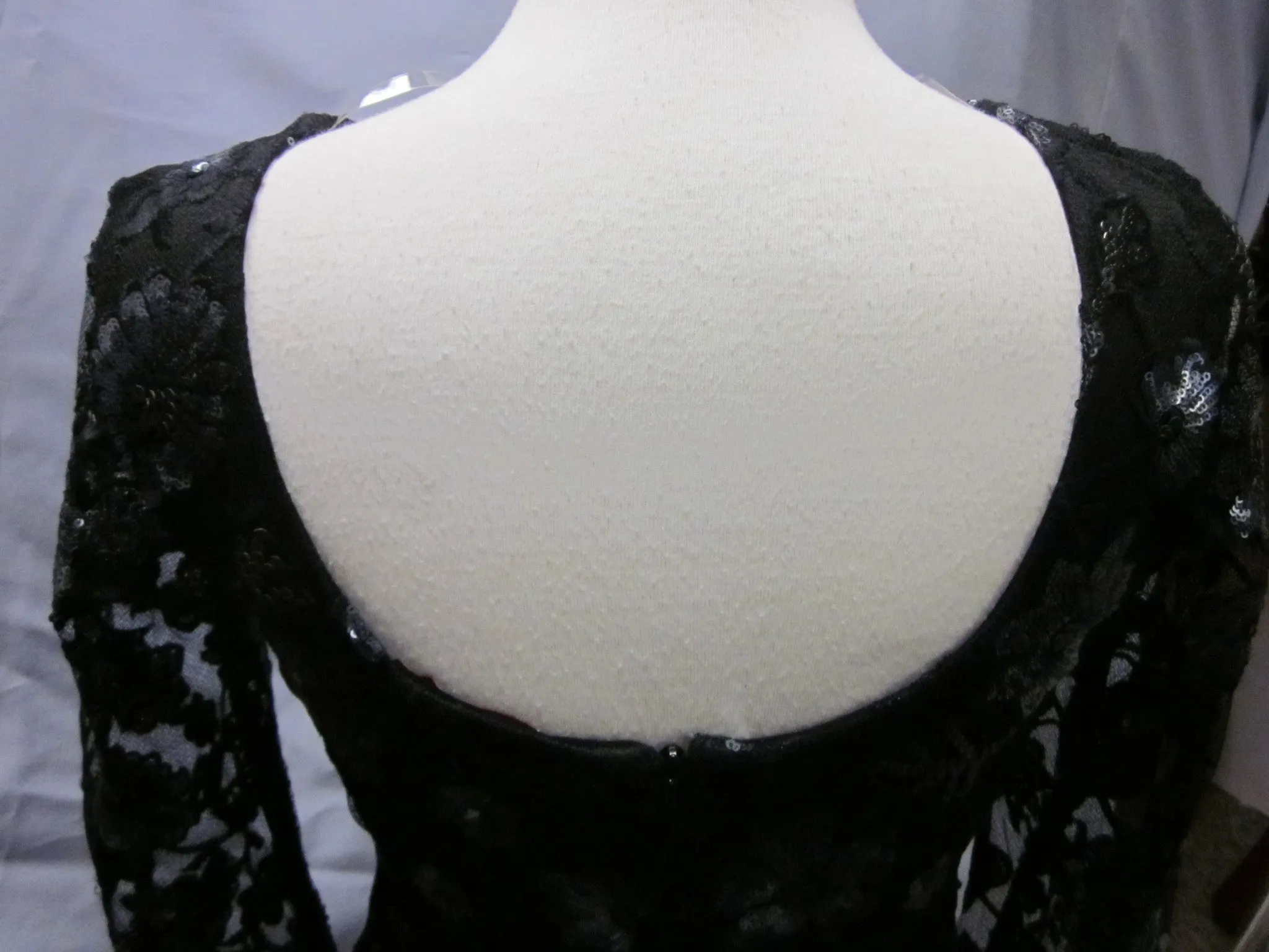 Short 3/4 Sleeved Lace Dress Size L Style 300240