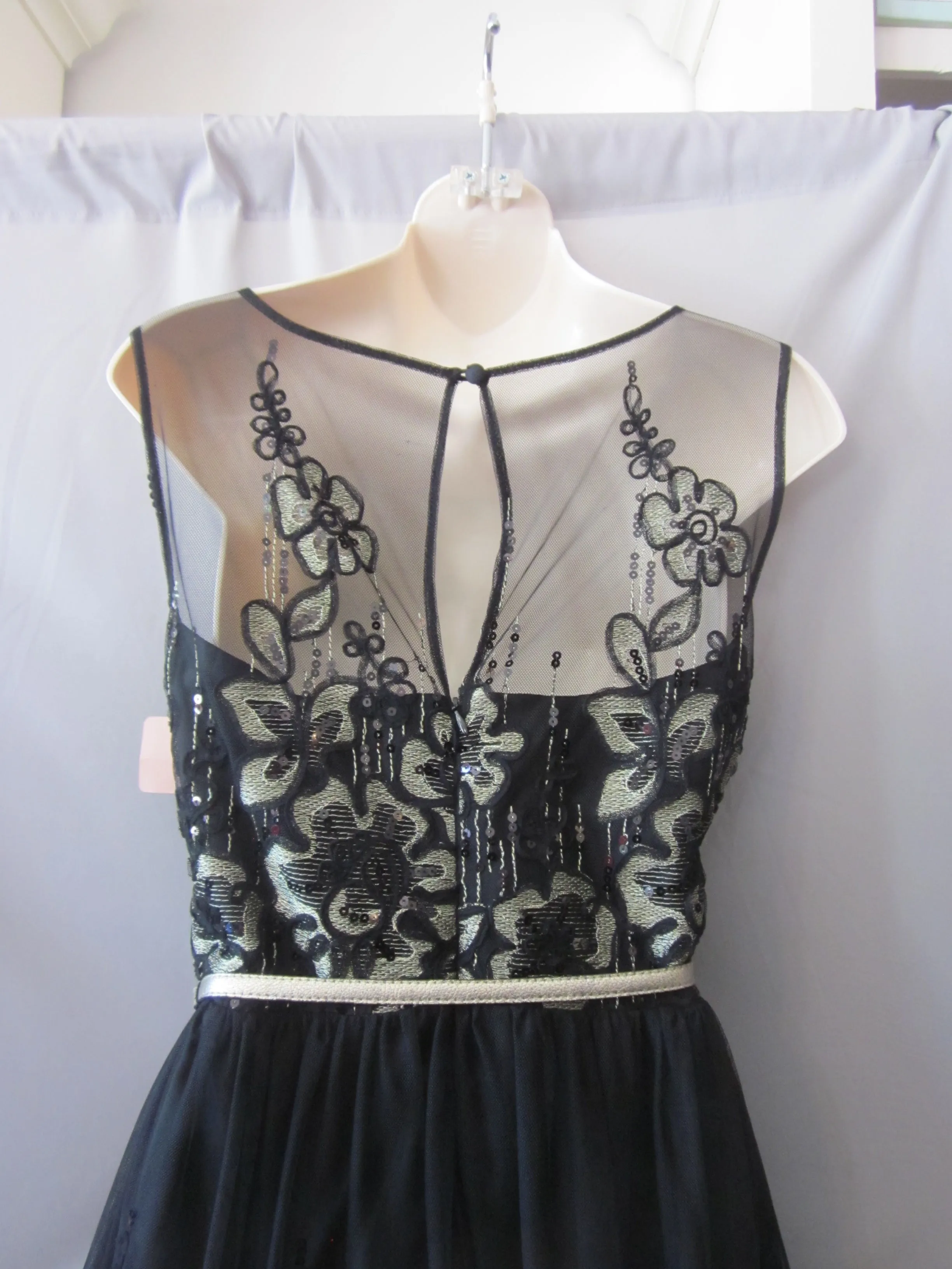 Short Cocktail  Dress Size 8 Style 55245