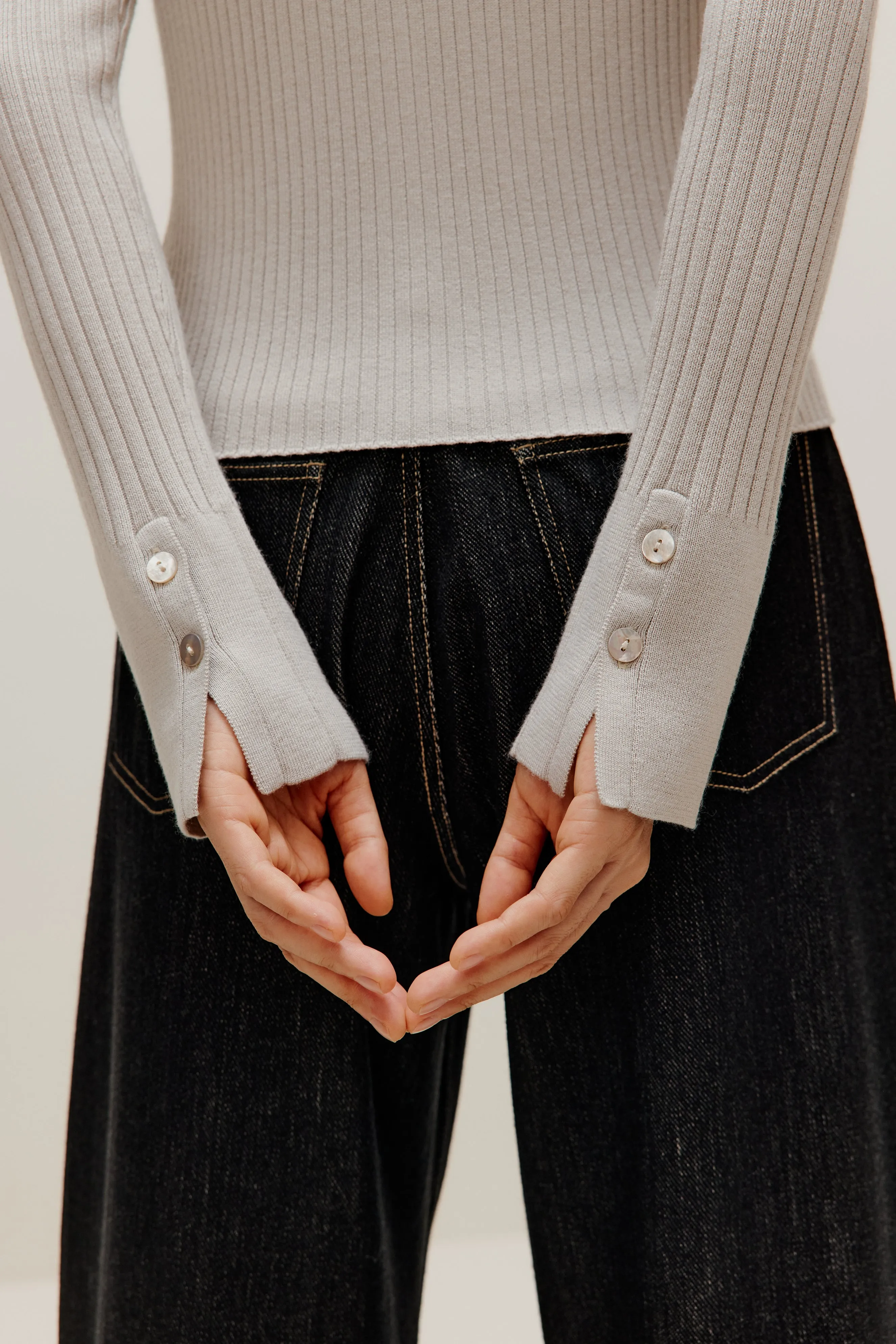 Luxurious Silky Wool Zip-Up Cardigan